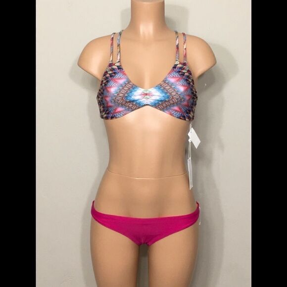 PILYQ Belize reversible bikini. NWT - Picture 5 of 8